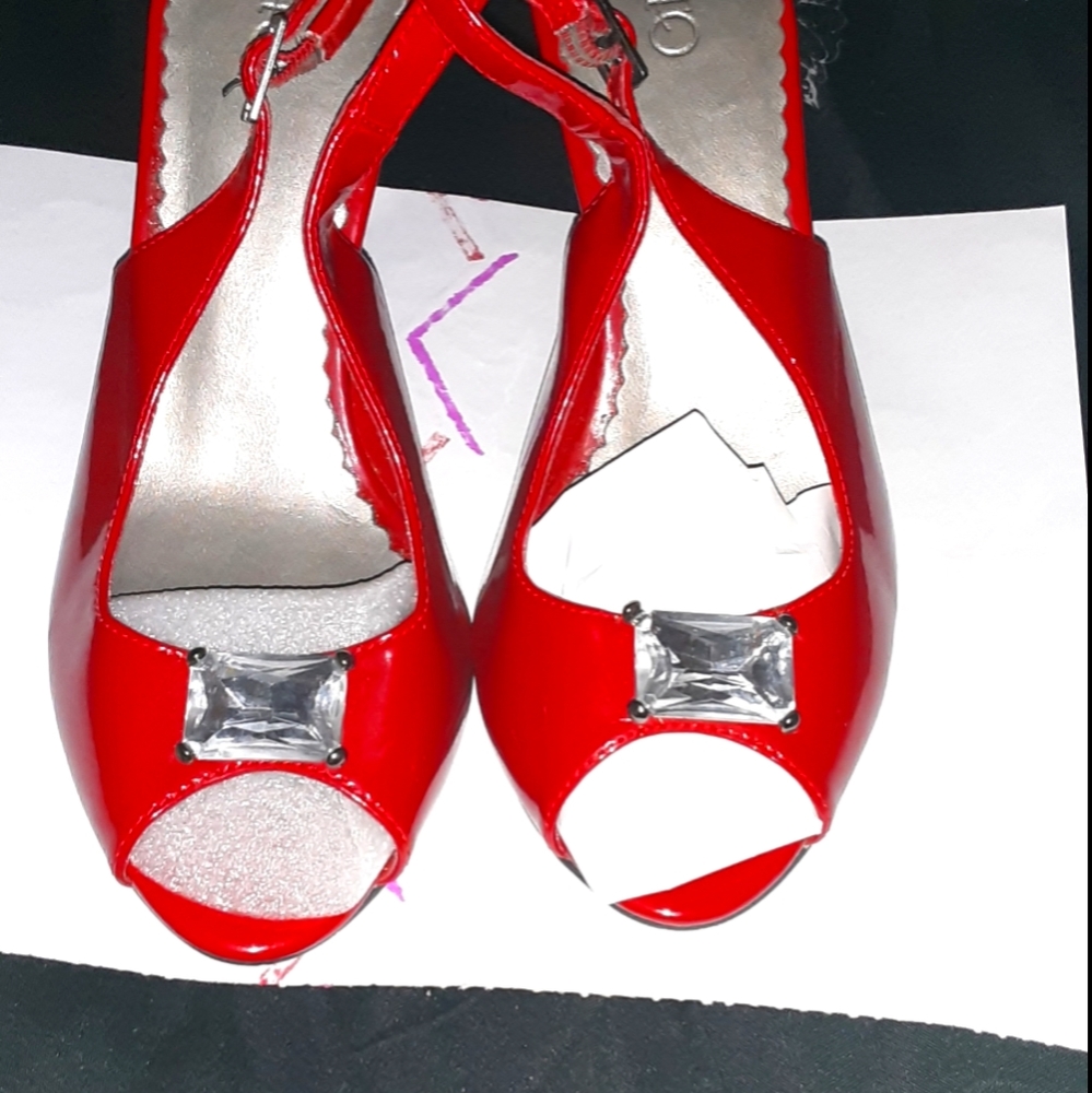 RED CATO SLINGBACK PUMPS WITH JEWEL